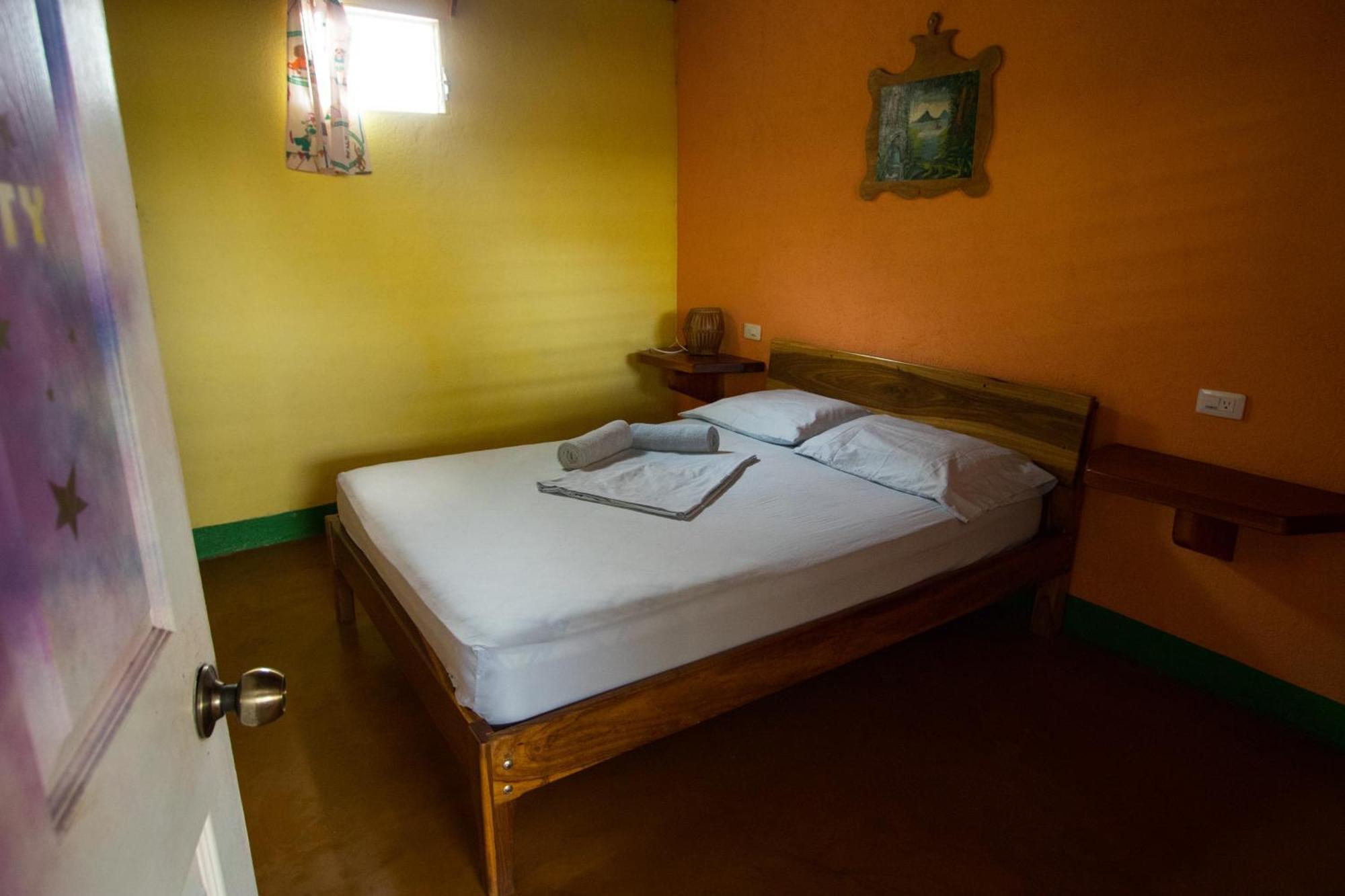 Hostel Life Is Good Moyogalpa Exterior foto